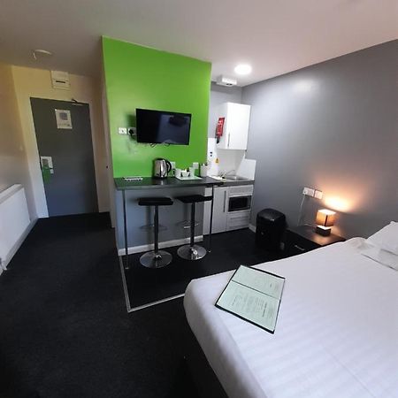 Lymedale Suites Studios & Aparthotel In Newcastle Under Lyme & Stoke Exteriér fotografie